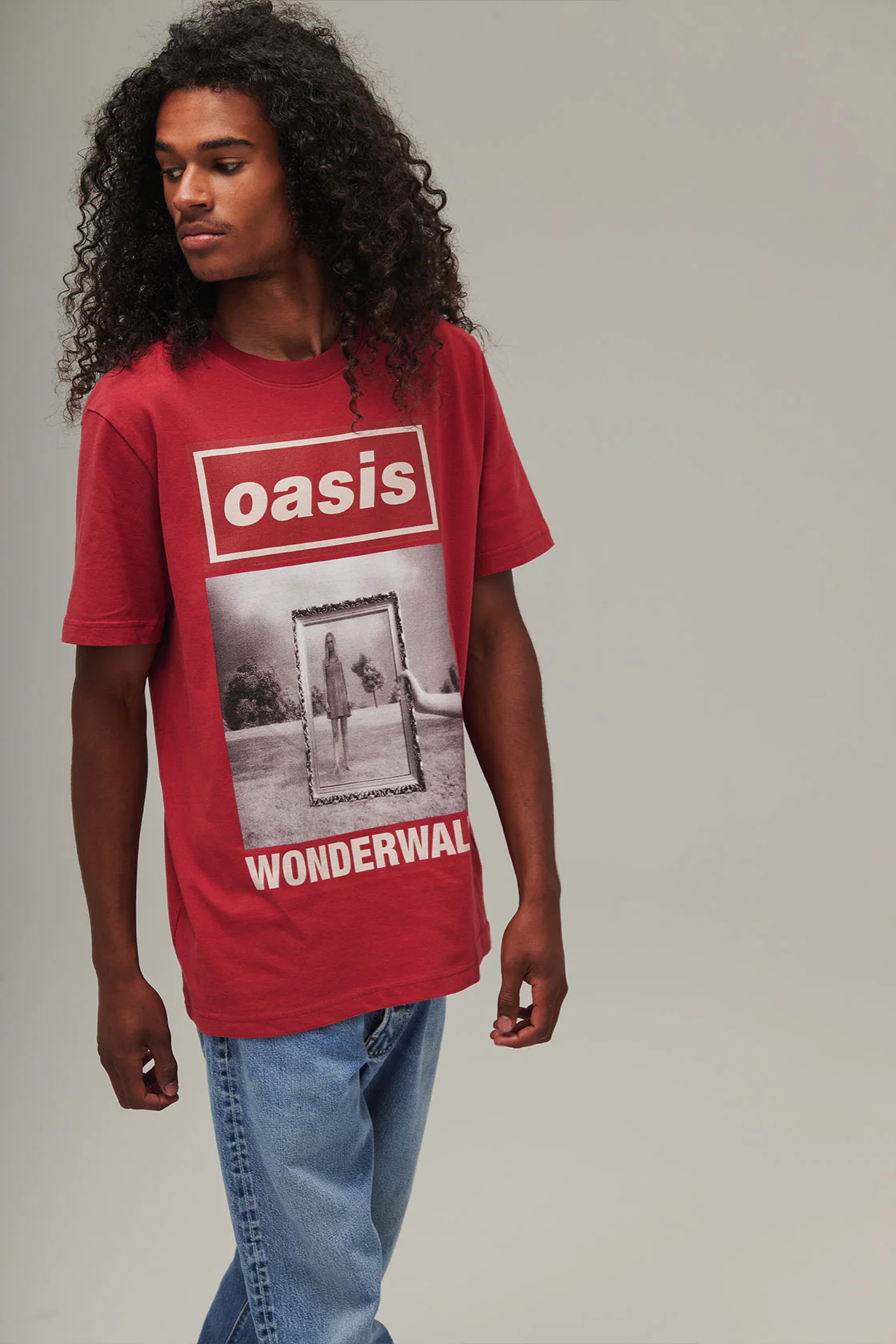 288-live-25-wonderwall-cover-t-shirt-maroon-3.webp Live '25 Wonderwall Cover T-Shirt Maroon