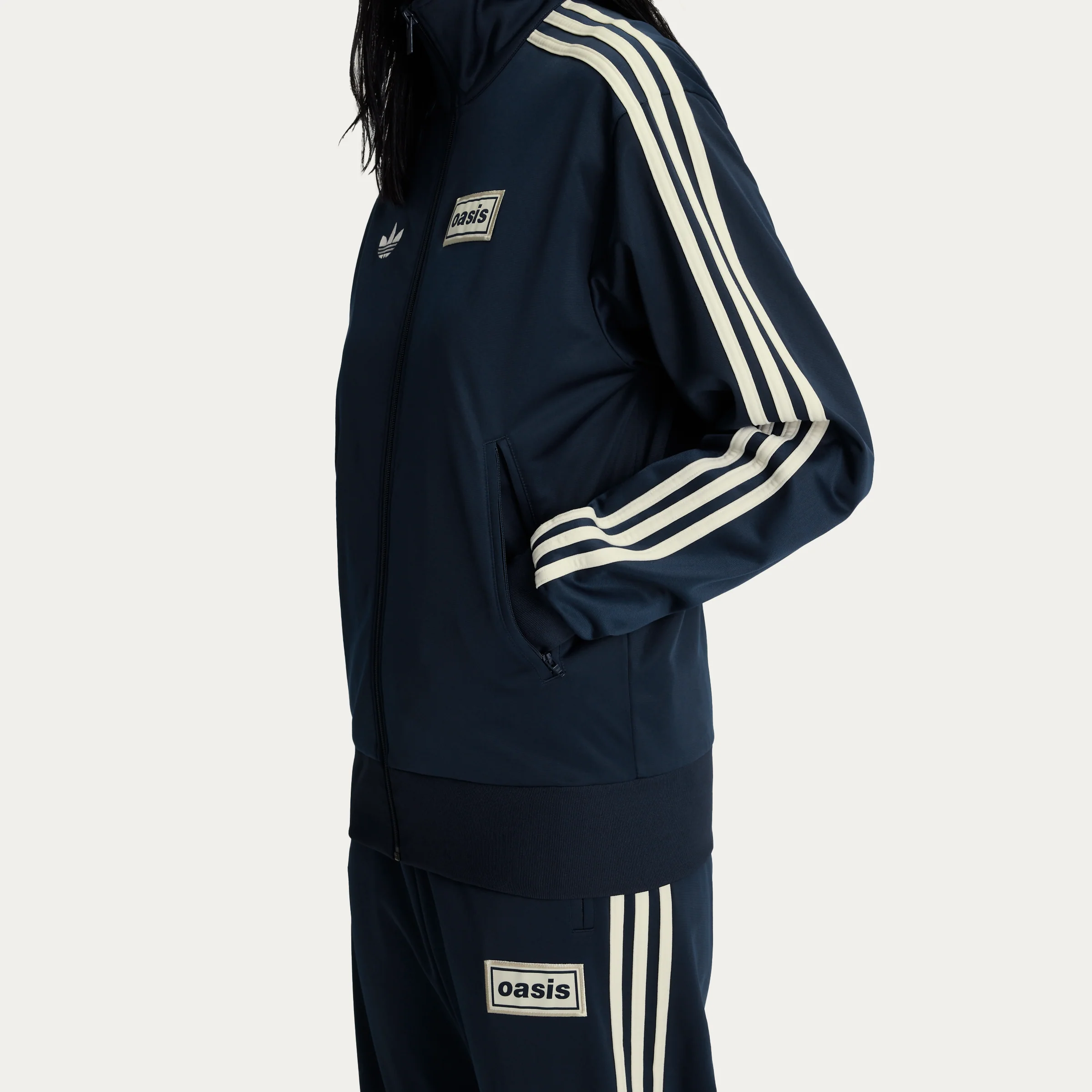 75-live-25-adidas-firebird-track-top-indigo-3.webp Live '25 adidas Firebird Track Top Indigo